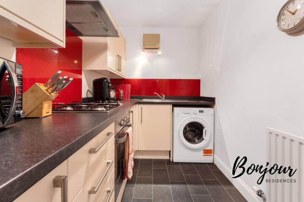 Monge Suite Old Town 2Br-1Ba, Near Royal Mile By Bonjour Residences 爱丁堡 外观 照片